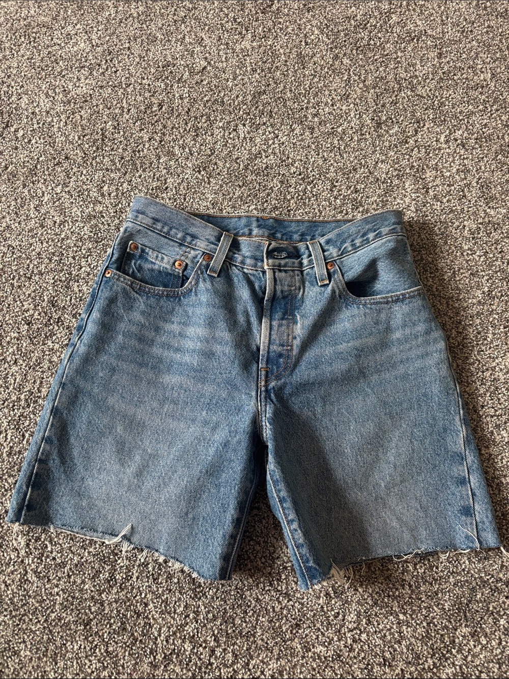 Levi’s 501 Classic High-Waist Cutoff Denim Shorts - Light Blue size 26